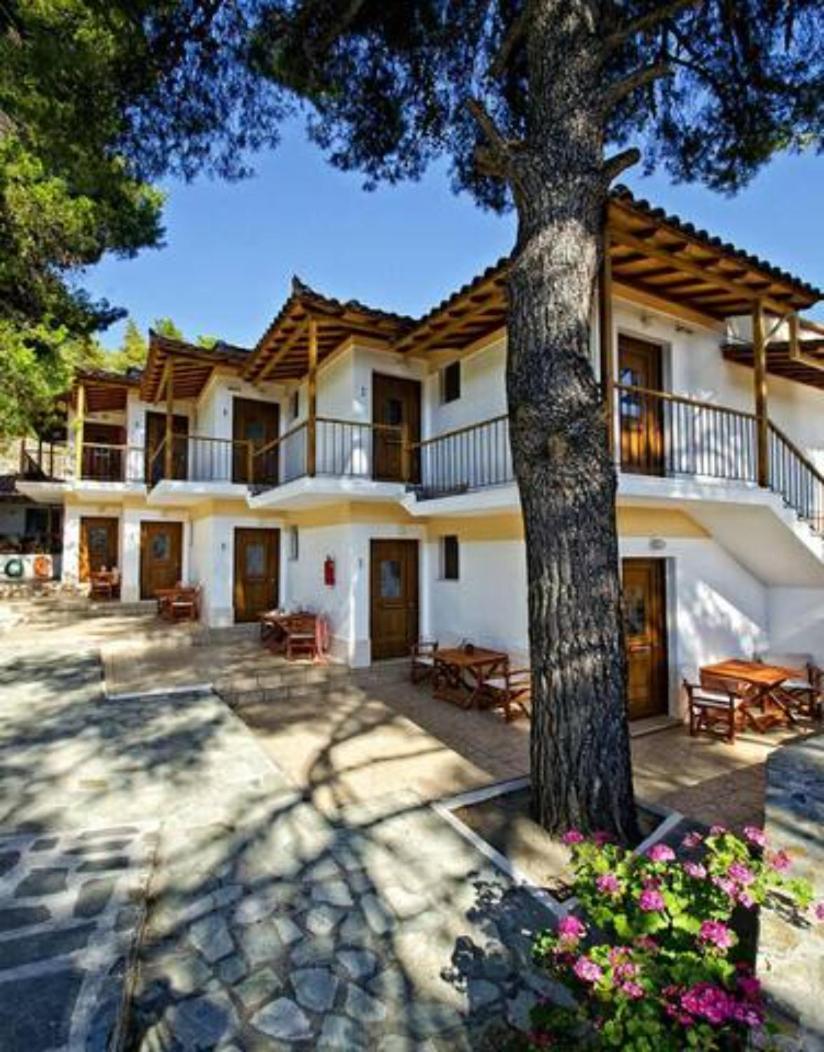 The Pine Trees Aparthotel Agnontas Exterior photo